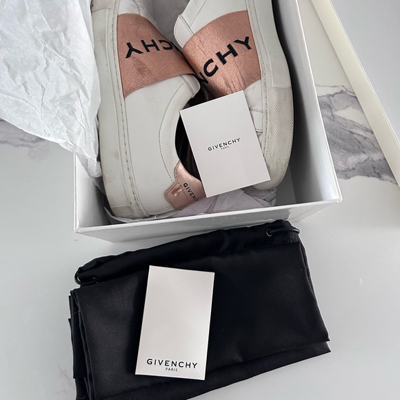 Givenchy rose gold sneakers - Picture 2 of 4